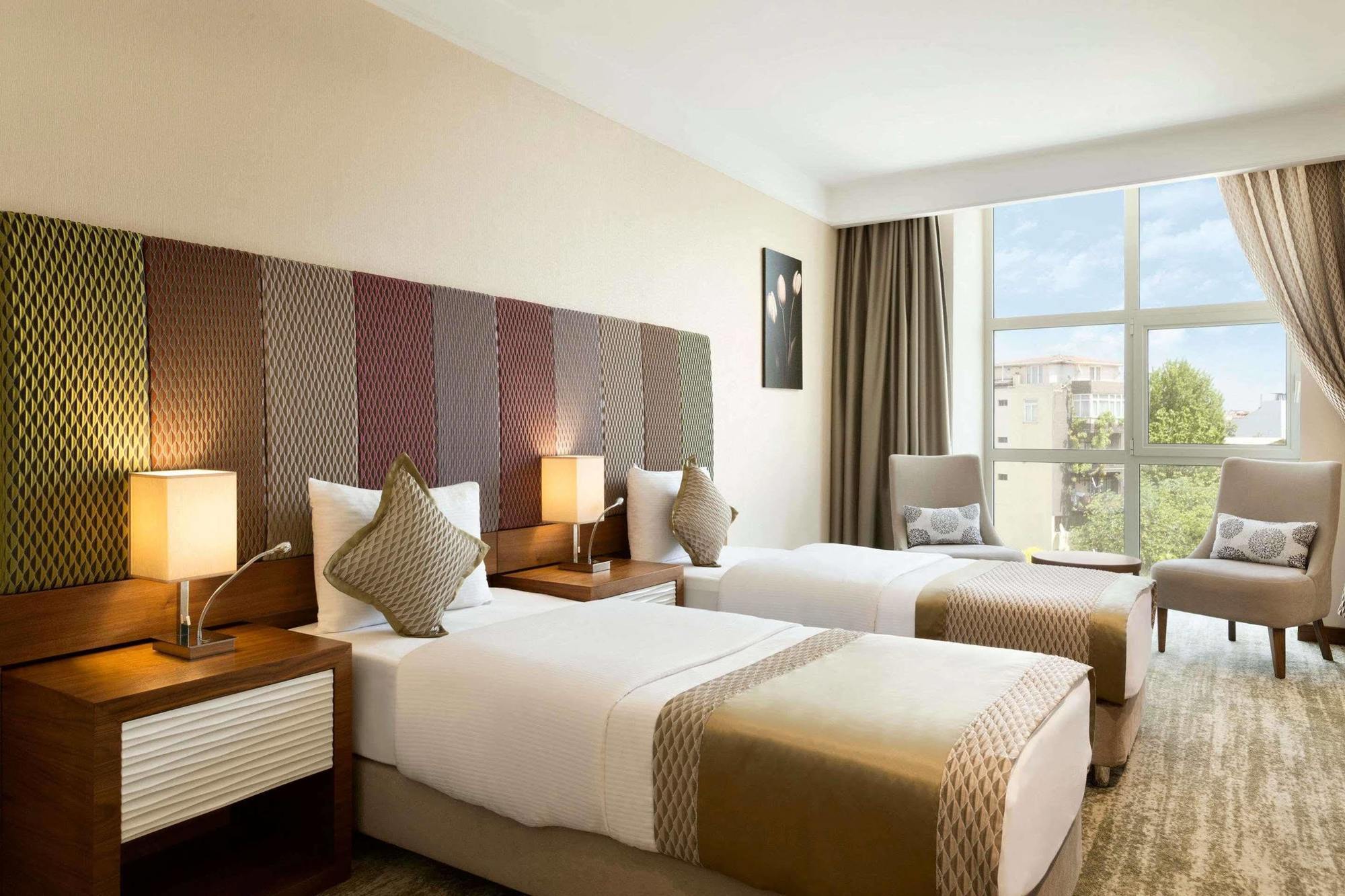 Ramada By Wyndham Gemli̇K Gemlik Exterior foto